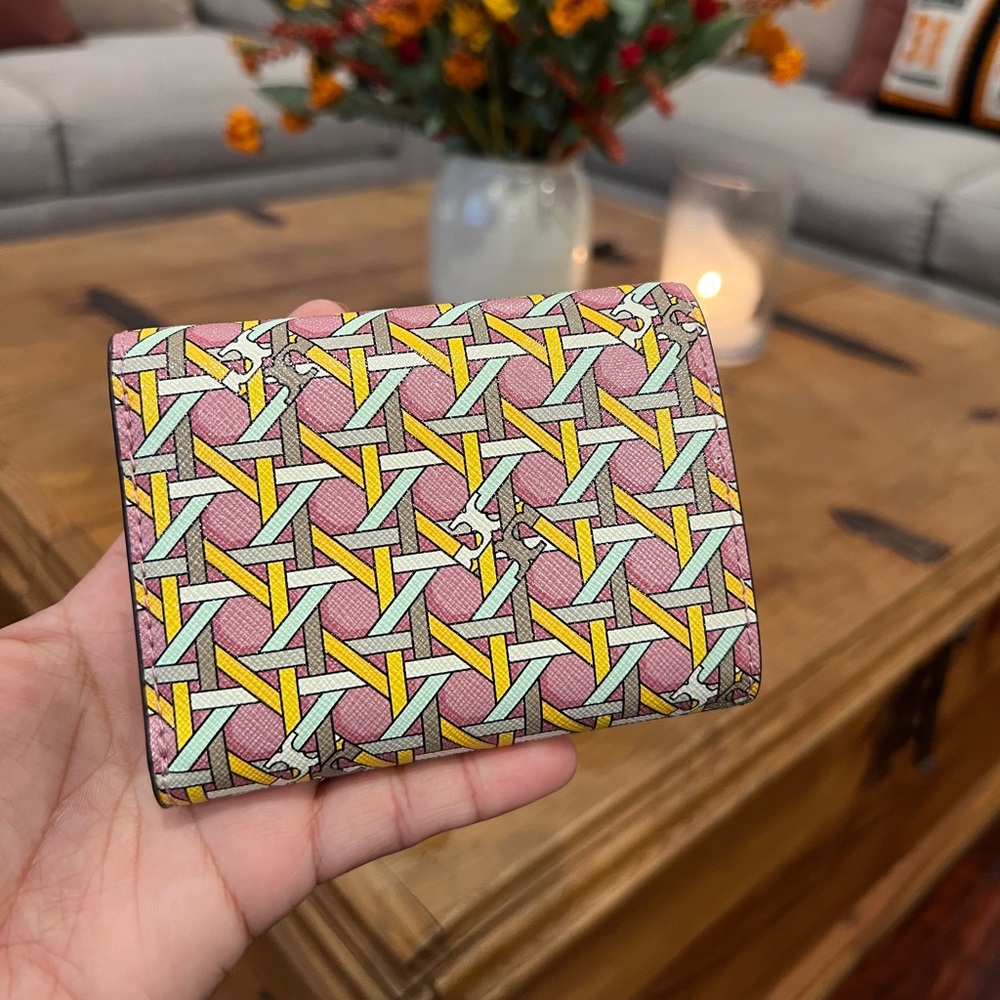 Tory Burch $158  Robinson Printed Mini Flap Wallet - Picture 15 of 17